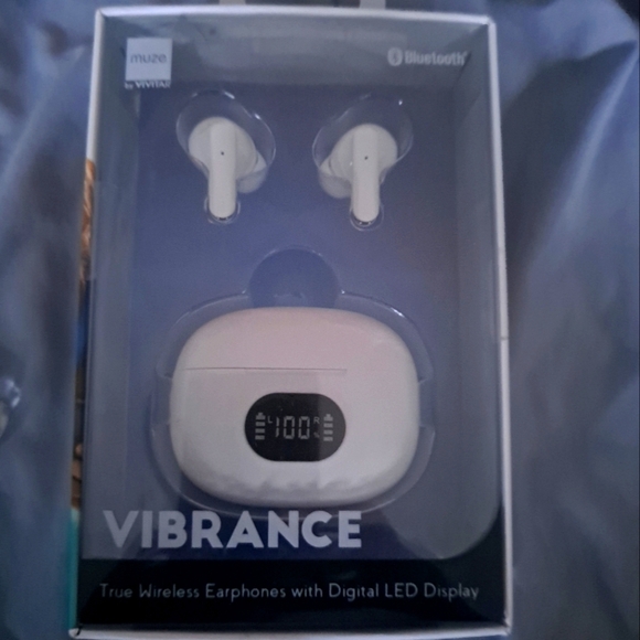 Muse by Vivitar Bluetooth VIBRANCE True Wireless Earphones w/Digital LED Display - Picture 1 of 3
